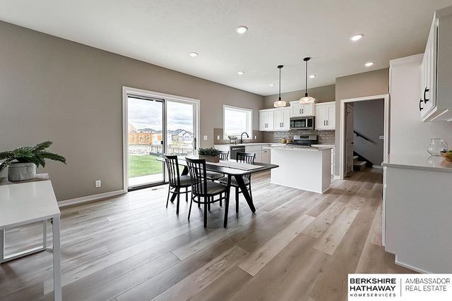 5501 Kestrel Parkway, Elkhorn, NE 68022