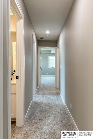 5501 Kestrel Parkway, Elkhorn, NE 68022