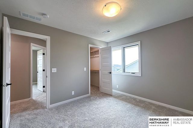 5501 Kestrel Parkway, Elkhorn, NE 68022