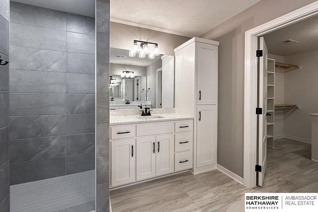 5501 Kestrel Parkway, Elkhorn, NE 68022