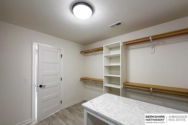 5501 Kestrel Parkway, Elkhorn, NE 68022