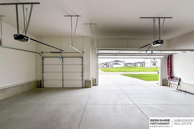 5501 Kestrel Parkway, Elkhorn, NE 68022