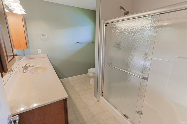 6629 Leeway Drive, South Bend, IN 46628