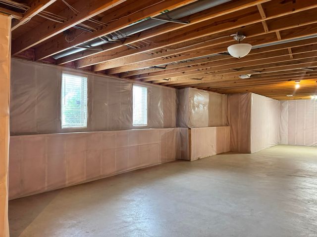 6629 Leeway Drive, South Bend, IN 46628