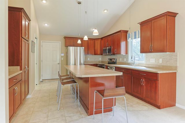 6629 Leeway Drive, South Bend, IN 46628
