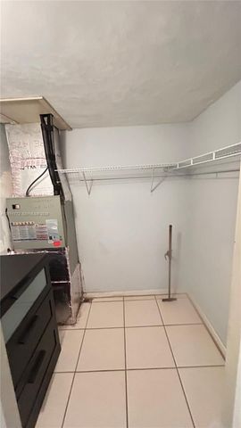 3000 NE 16th Ave 405, Oakland Park, FL 33334