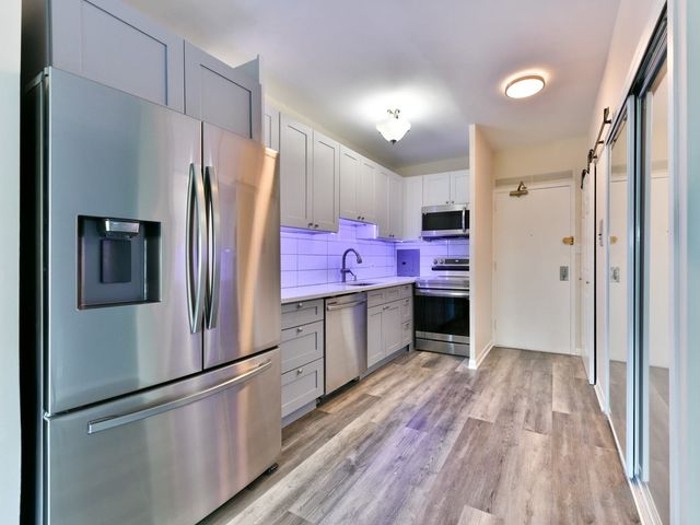 3600 N LAKE SHORE Drive 216, Chicago, IL 60613