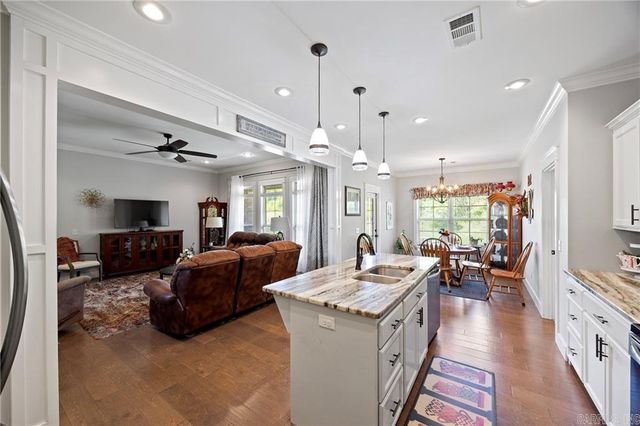 325 Crestwood Lane, Russellville, AR 72802