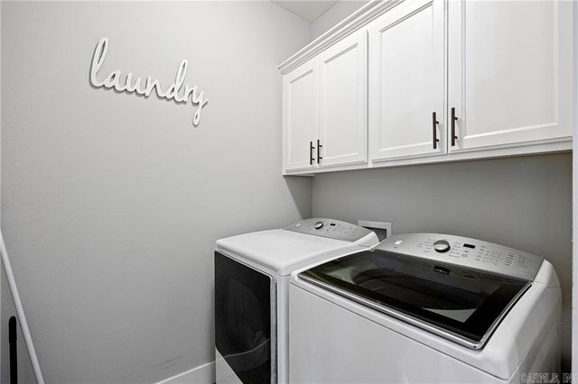 325 Crestwood Lane, Russellville, AR 72802