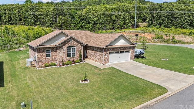 325 Crestwood Lane, Russellville, AR 72802