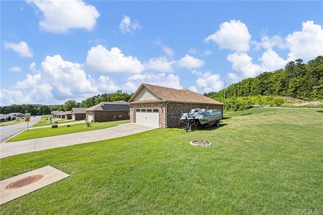 325 Crestwood Lane, Russellville, AR 72802
