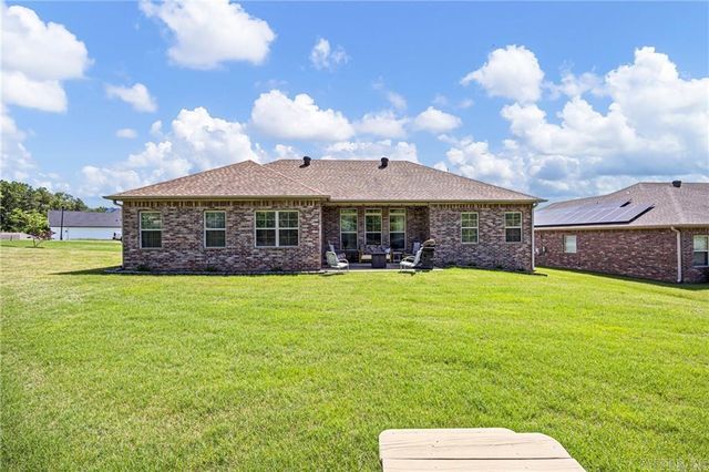 325 Crestwood Lane, Russellville, AR 72802