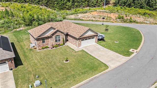 325 Crestwood Lane, Russellville, AR 72802