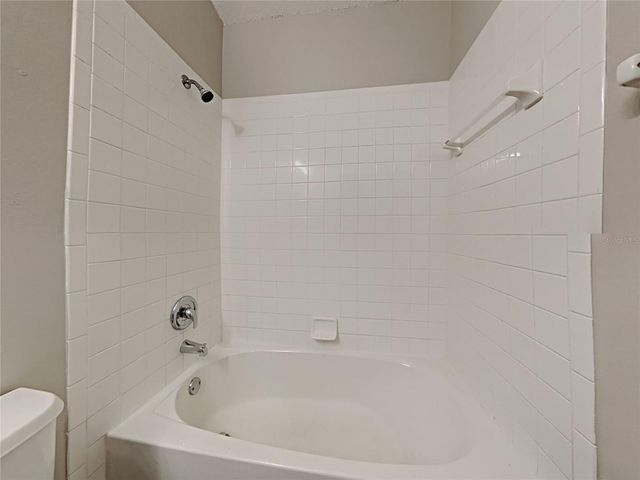 1604 CHATHAM CIRCLE, Apopka, FL 32703