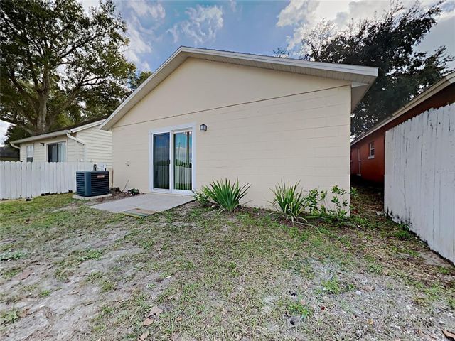 1604 CHATHAM CIRCLE, Apopka, FL 32703