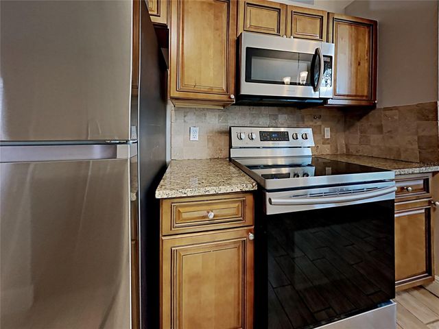 1604 CHATHAM CIRCLE, Apopka, FL 32703