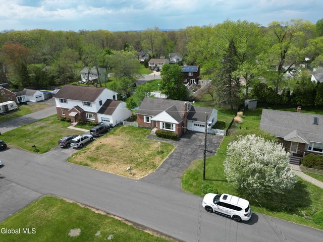 115 S Arrow Street, Schenectady, NY 12304