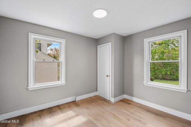 115 S Arrow Street, Schenectady, NY 12304