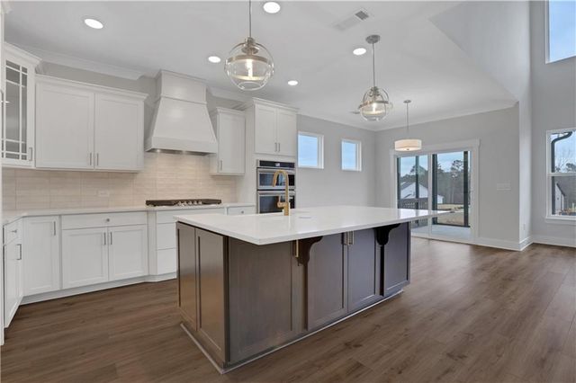 203 Coffee Lane, Hoschton, GA 30548