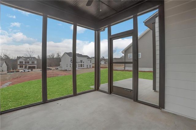 203 Coffee Lane, Hoschton, GA 30548