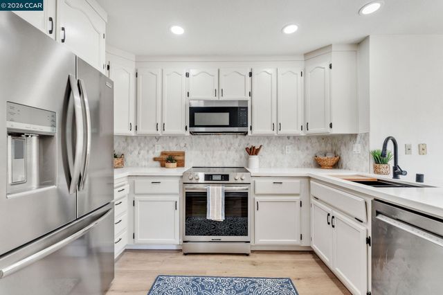 5401 Terra Granada Drive 1B, Walnut Creek, CA 94595