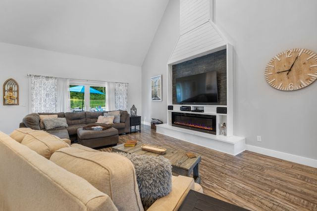 4218 Sequoia Ln, College Grove, TN 37046