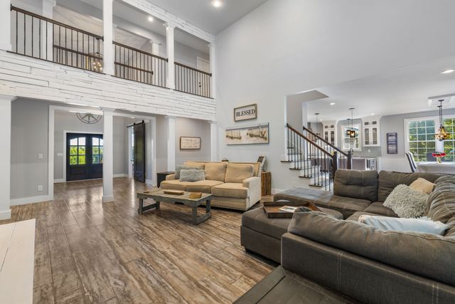 4218 Sequoia Ln, College Grove, TN 37046