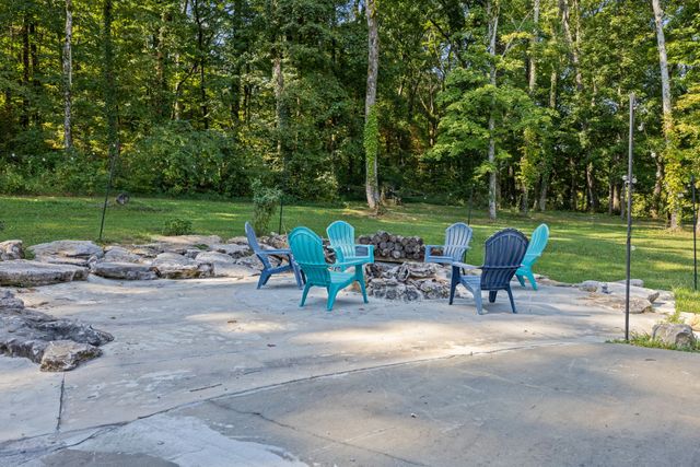 4218 Sequoia Ln, College Grove, TN 37046
