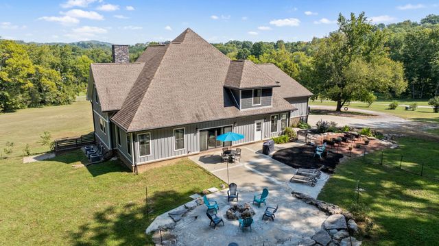 4218 Sequoia Ln, College Grove, TN 37046