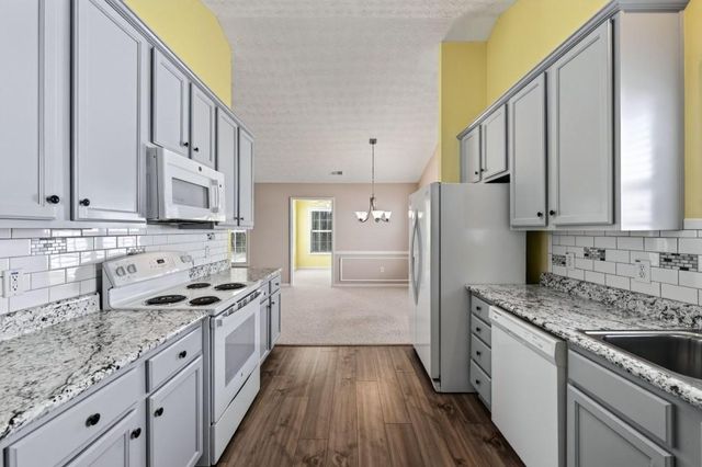 912 Village View Circle, Loganville, GA 30052