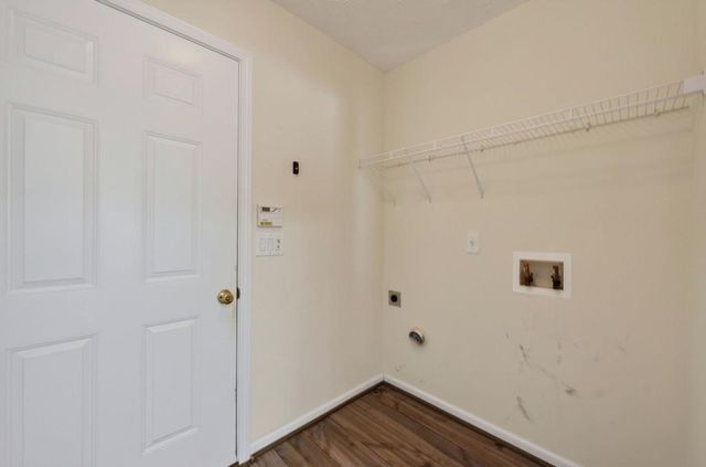 912 Village View Circle, Loganville, GA 30052