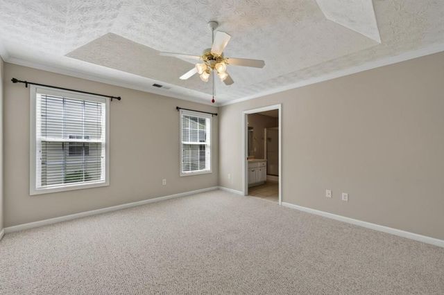 912 Village View Circle, Loganville, GA 30052