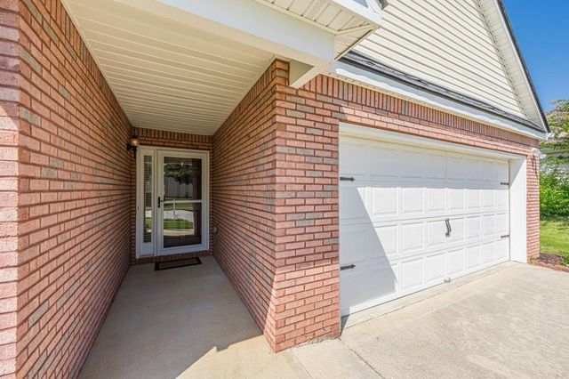912 Village View Circle, Loganville, GA 30052