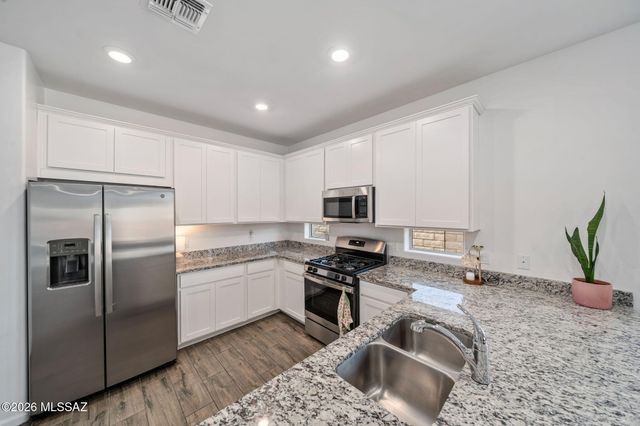 13033 E Cembeline Lane, Tucson, AZ 85747