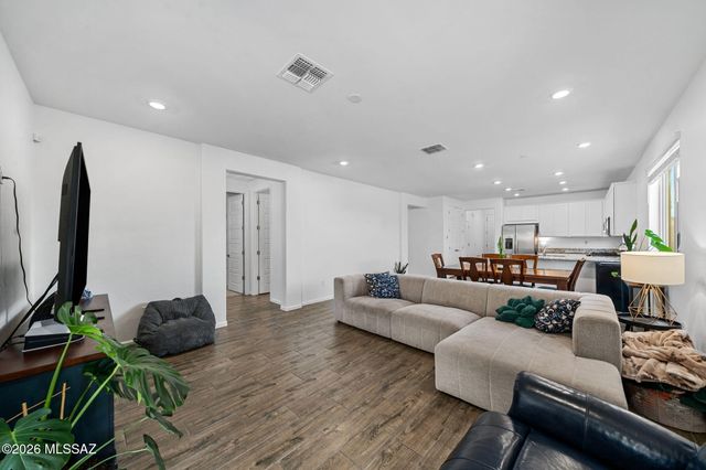 13033 E Cembeline Lane, Tucson, AZ 85747