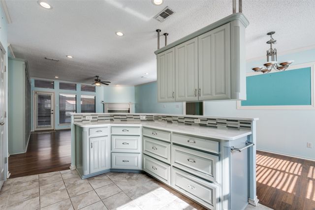 7133 Deer Hollow Drive, Fort Worth, TX 76132