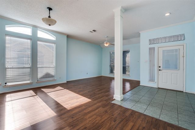 7133 Deer Hollow Drive, Fort Worth, TX 76132
