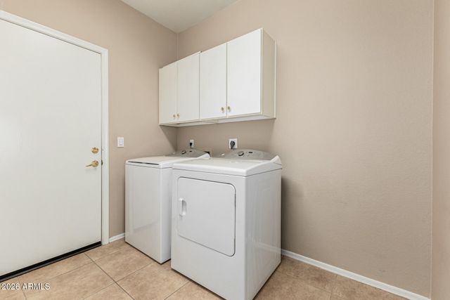 7041 W GREENBRIAR Drive, Glendale, AZ 85308