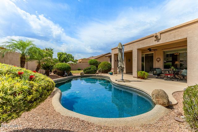 7041 W GREENBRIAR Drive, Glendale, AZ 85308