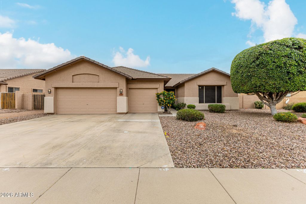 7041 W GREENBRIAR Drive, Glendale, AZ 85308