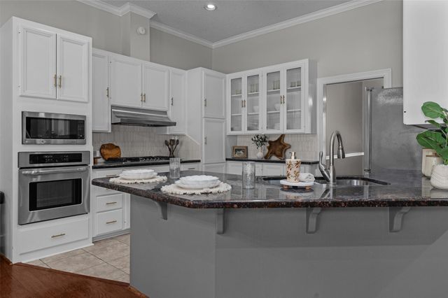 340 Hunters Hollow Drive, Bossier City, LA 71111
