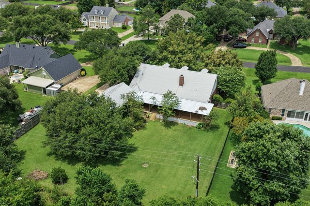 340 Hunters Hollow Drive, Bossier City, LA 71111