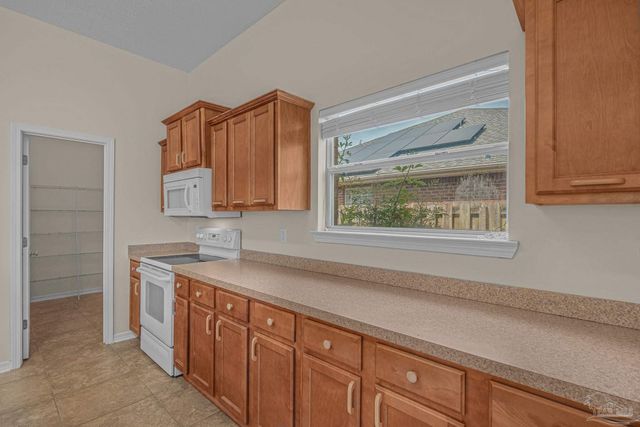 8138 Cosica Blvd, Navarre, FL 32566