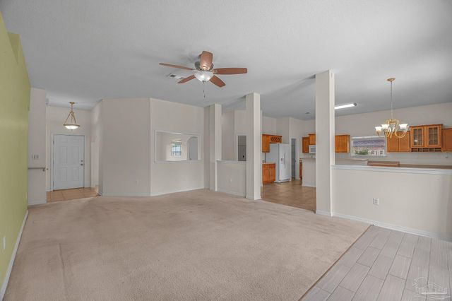 8138 Cosica Blvd, Navarre, FL 32566