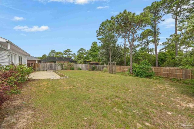 8138 Cosica Blvd, Navarre, FL 32566