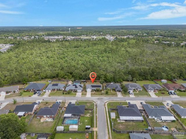 8138 Cosica Blvd, Navarre, FL 32566