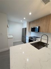 4708 NW 114th Ave 204-3, Doral, FL 33178