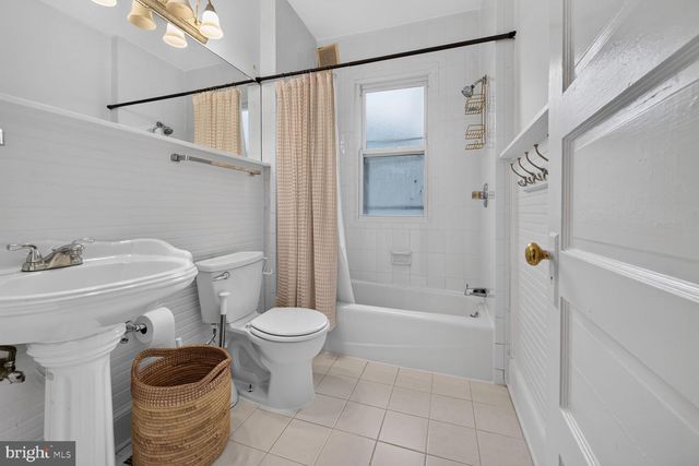 4423 P ST NW, Washington, DC 20007