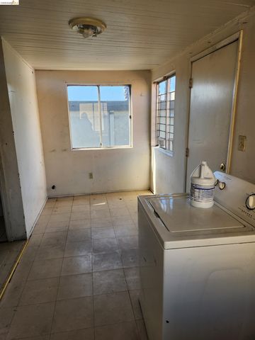 617 Fallon ST, Oakland, CA 94607