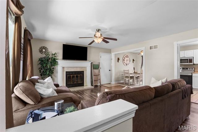 7 Primgarden Court, St Peters, MO 63376